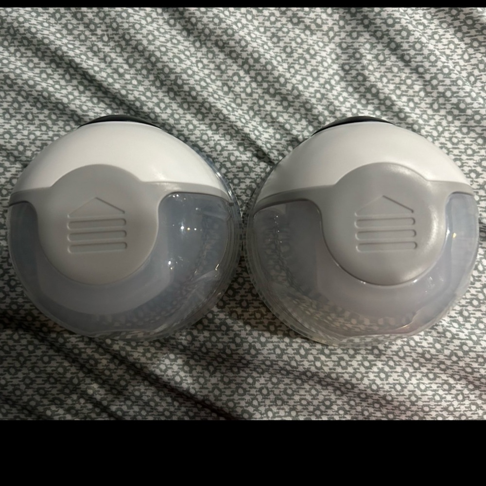 White Rechargeable LED Puck Lights - Pack of 2